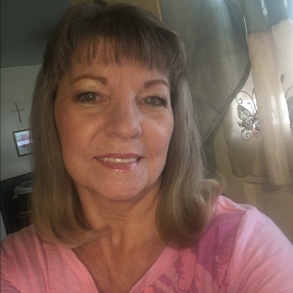 Meet your Posher, Lynn - Picture 1 of 1